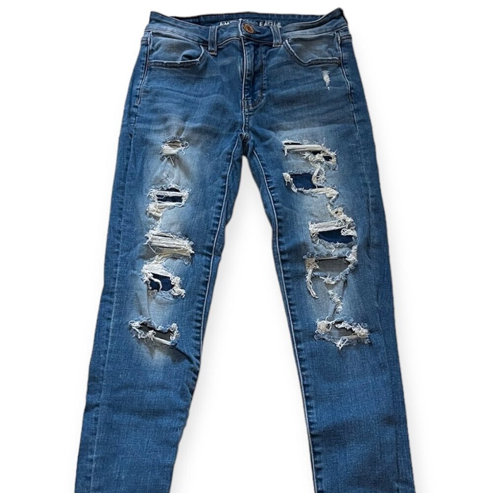 American Eagle Ripped Super Stretch Blue Jeans 2? *See measurements*